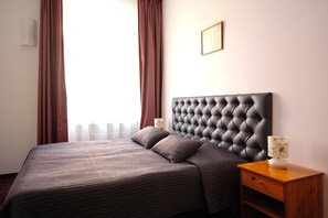 Hypo-allergenic bedding, minibar, in-room safe, desk - City Hotel Teater (Riga)