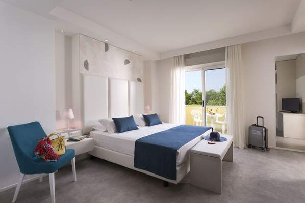 1 bedroom, minibar, in-room safe, desk