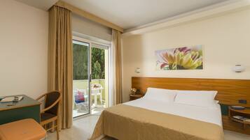 Minibar, safe på rommet, skrivebord og wi-fi (inkludert)