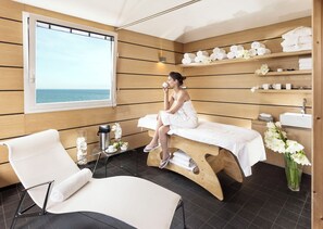 Sauna, spa, bain de vapeur, massage en profondeur, massage pour sportifs