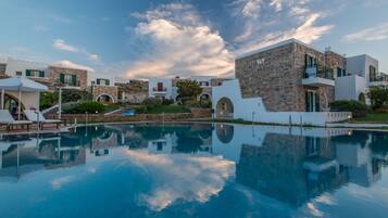 2 outdoor pools, pool umbrellas, pool loungers