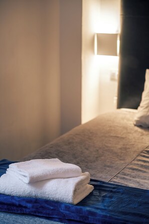 Premium bedding, in-room safe, desk, laptop workspace - Villa Castiglione (Impruneta)
