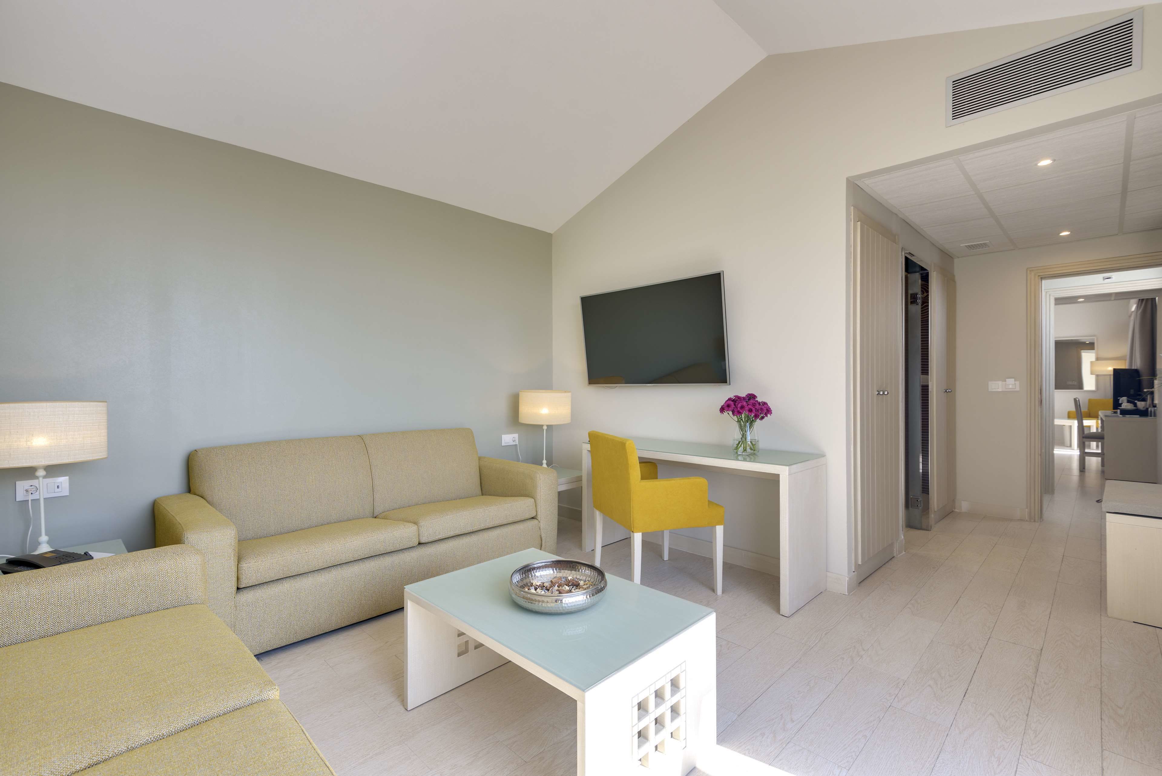 1 bedroom, minibar, in-room safe, desk