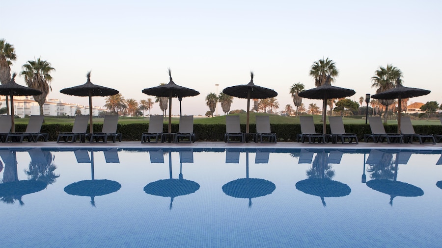 BarcelĂł Costa Ballena Golf & Spa