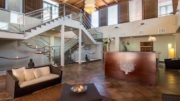 Salas de tratamientos para parejas, sauna, bañera de hidromasaje