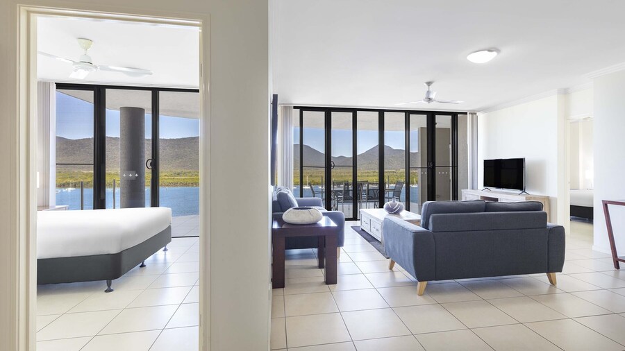 Piermonde Apartments - Cairns