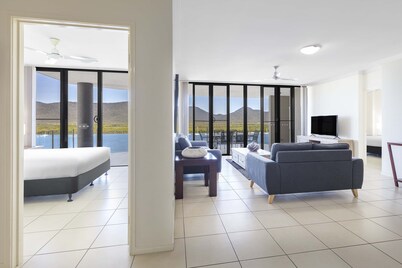 Piermonde Apartments - Cairns