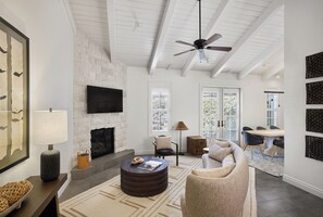 Yountville Suite, Newly Renovated | Living area
