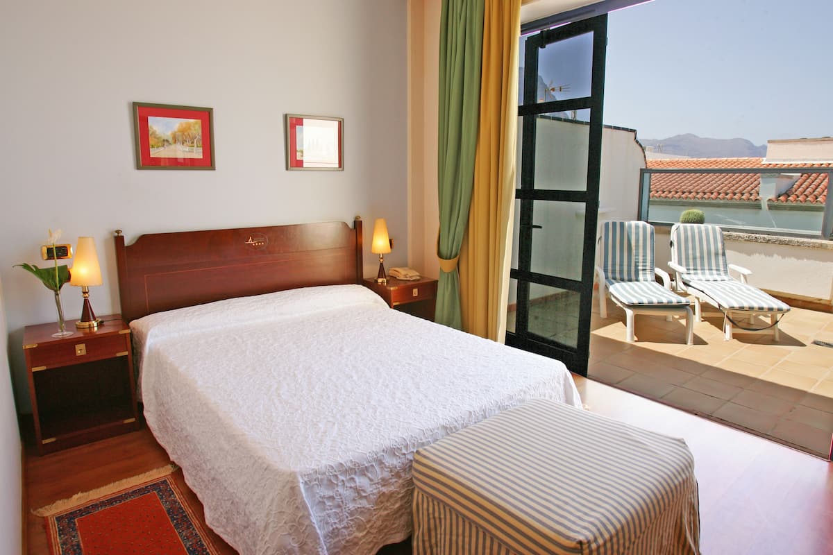 1 bedroom, minibar, in-room safe, desk