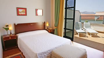 Minibar, in-room safe, desk, blackout drapes