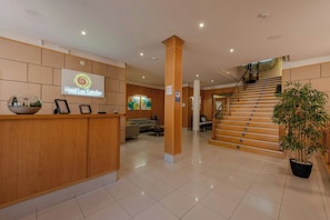 Reception - Sercotel Las Estrellas (Ciempozuelos)