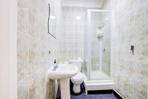 Standard Single Room, Shared Bathroom | Bathroom