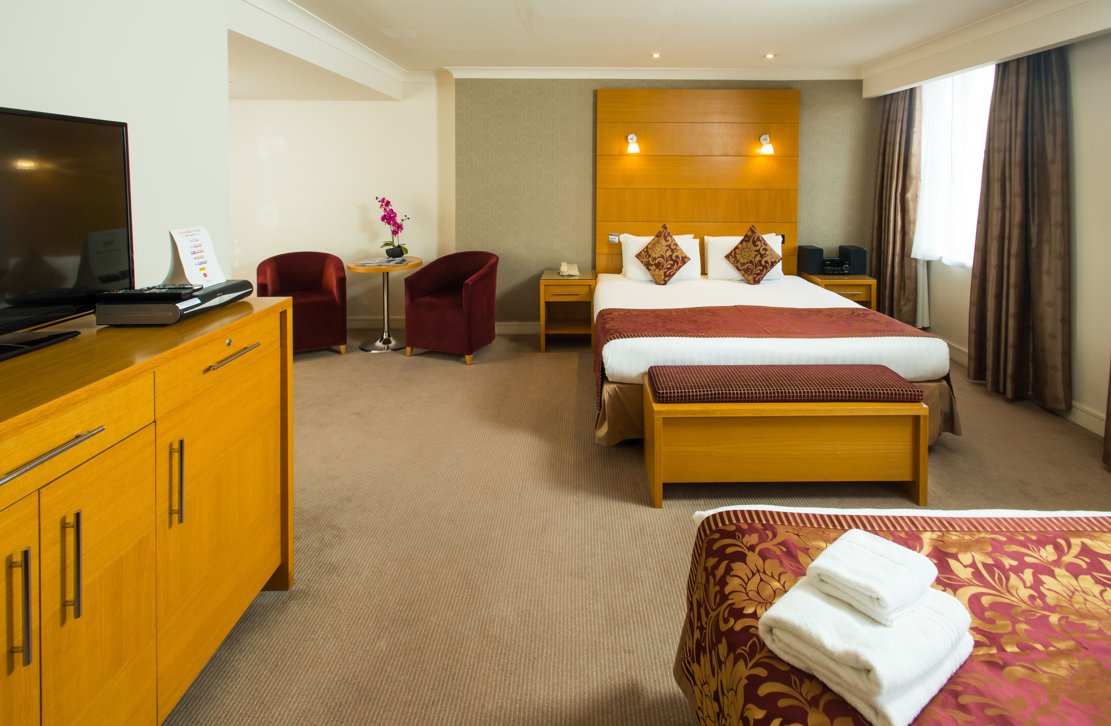 minibar, in-room safe, desk, blackout curtains