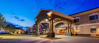 SureStay Plus Hotel by Best Western Quanah