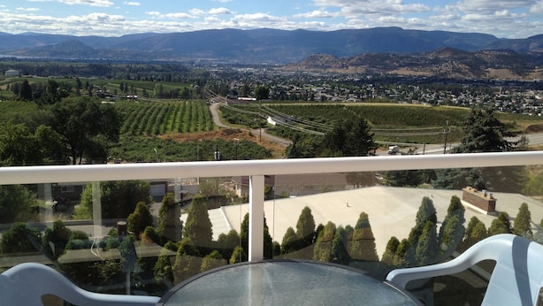 View from property - Acker Vacation Homes & Suites (Kelowna)
