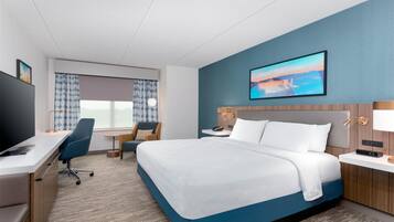 Room, 1 King Bed | Premium bedding, desk, soundproofing, iron/ironing board