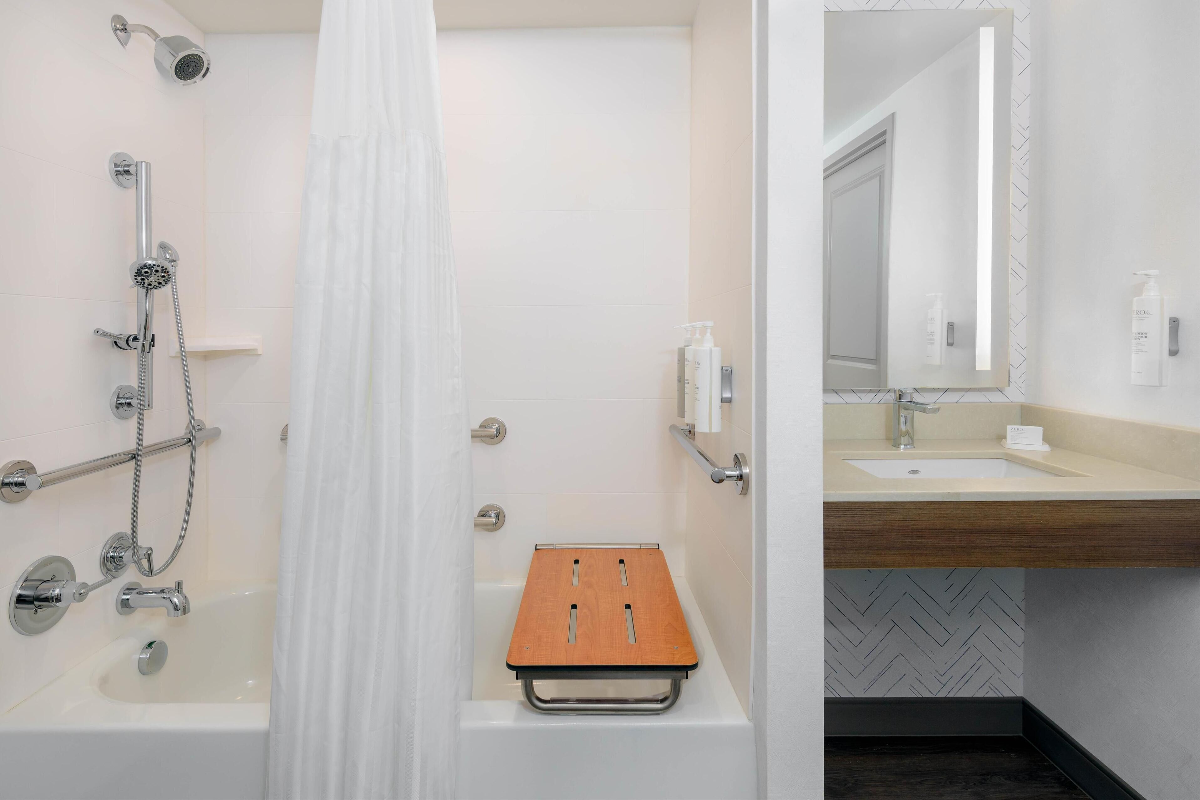 Shower kamar mandi