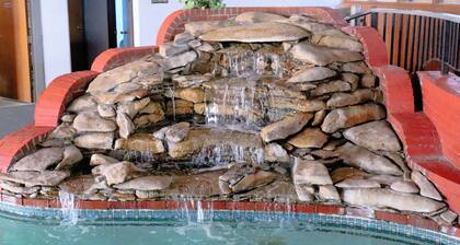 Apple Tree Inn and Suites