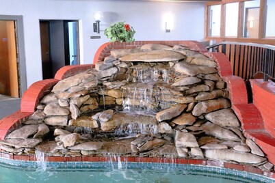 Apple Tree Inn and Suites