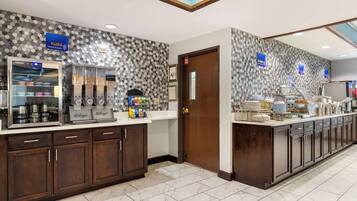 Petit déjeuner buffet compris tous les jours