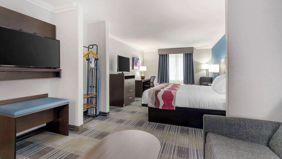 Best Western Medical Center North Inn & Suites Near Six Flags