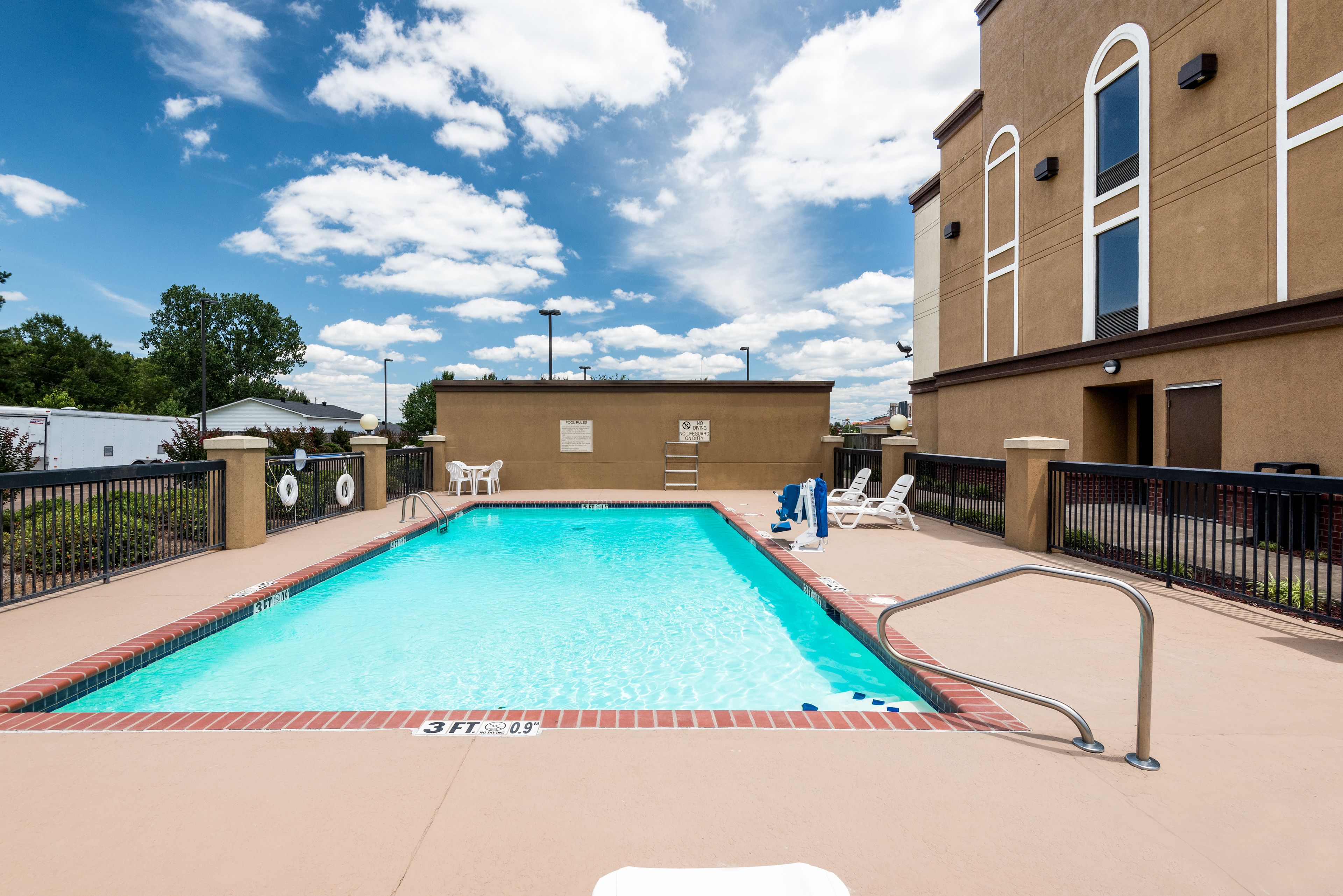 seasonal outdoor pool