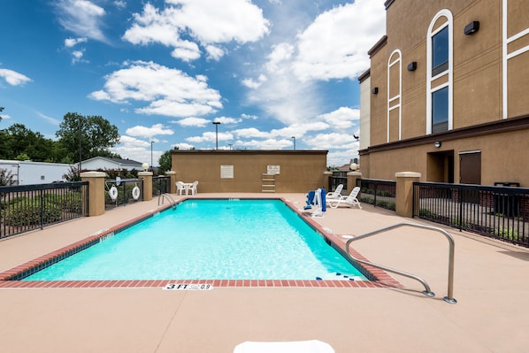 Seasonal outdoor pool