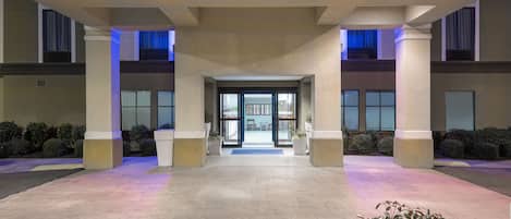 المنشأة من الخارج