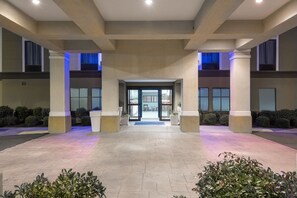 Exterior - Holiday Inn Express & Suites Grenada by IHG (Grenada)