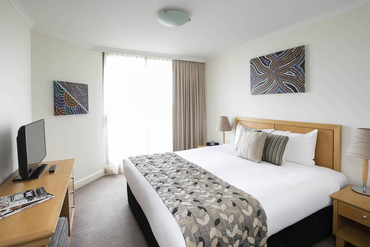 1 chambre, coffre-fort, bureau