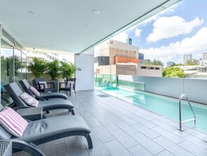 Outdoor pool - Mantra South Bank Brisbane (South Brisbane)