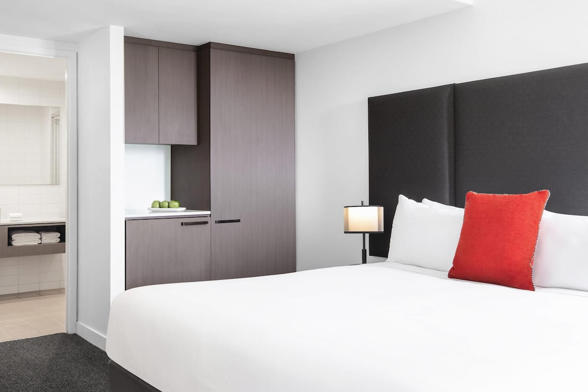 Room, 1 Double Bed (Hotel) | In-room safe, desk, blackout drapes, iron/ironing board