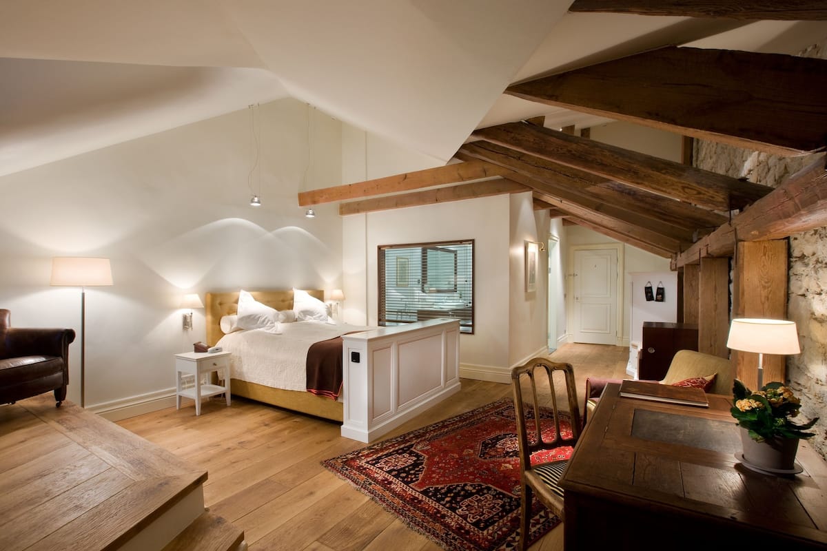 Sábanas de algodón egipcio, ropa de cama de alta calidad y minibar