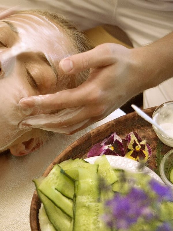 Sauna, hot tub, steam room, Turkish bath/hammam, body treatments