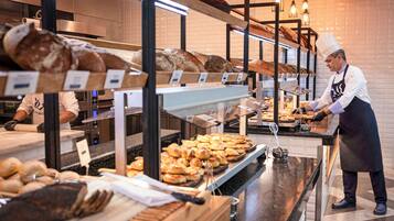 Free daily buffet breakfast