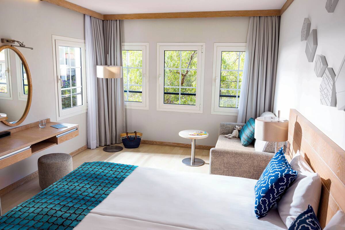 Hochwertige Bettwaren, Daunenbettdecken, Tempur-Pedic-Betten, Minibar
