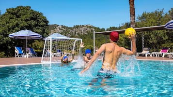 2 outdoor pools, pool umbrellas, sun loungers