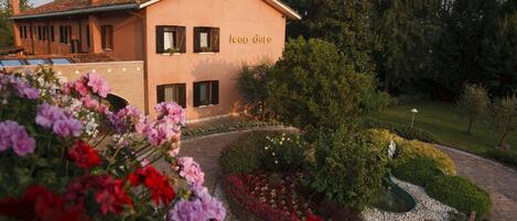 Overnatningsstedets facade