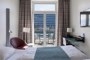 Executive double room with a double bed or twin beds | Terrace/patio