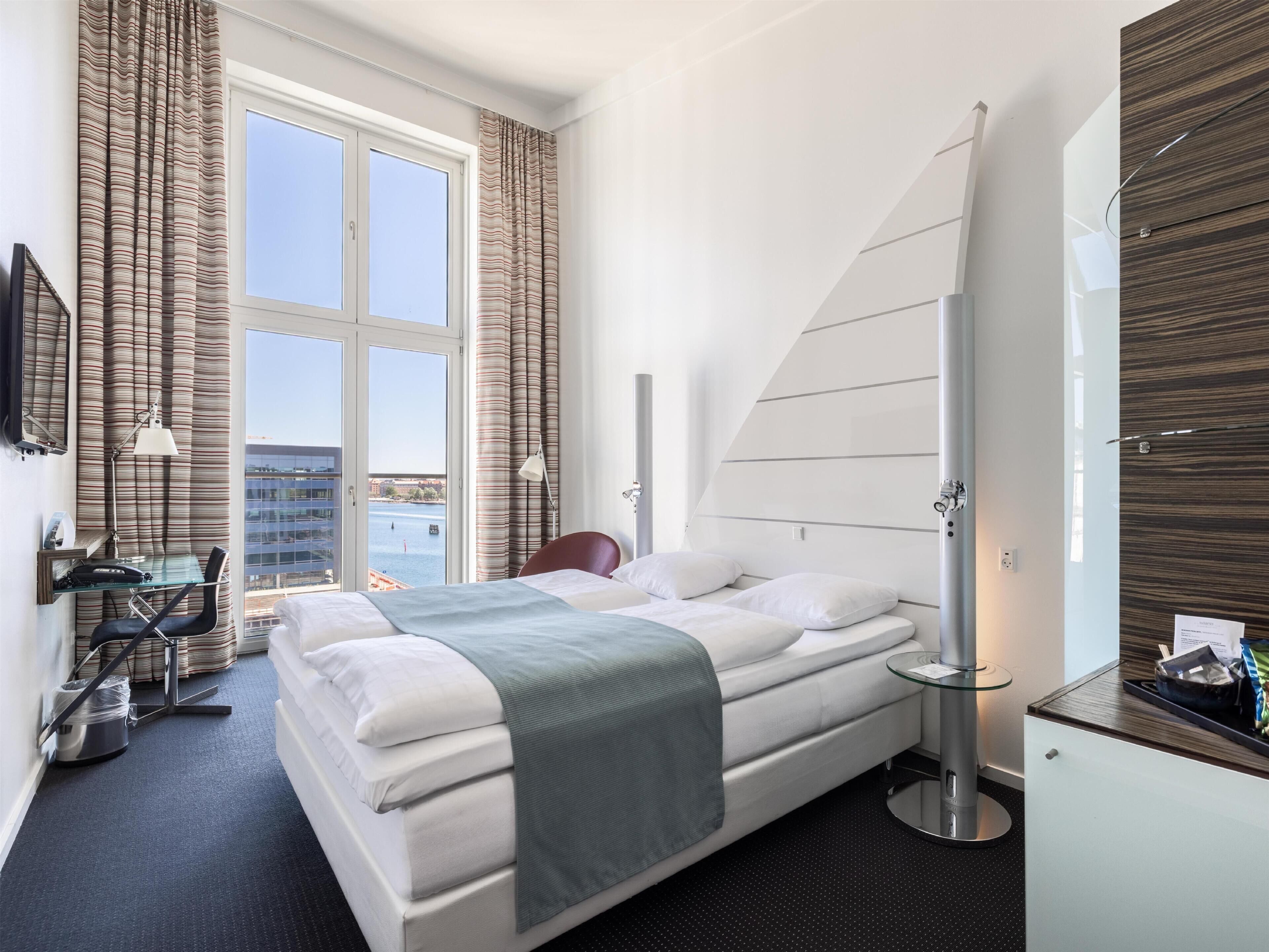 Superior Double Room, Harbour View | Hypo-allergenic bedding available, minibar, in-room safe, desk