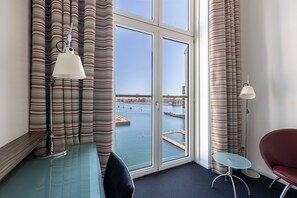 Superior-dobbeltværelse med havneudsigt | Strand-/havudsigt