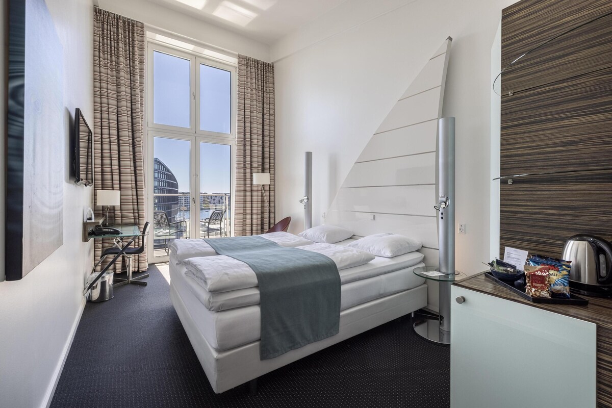 Ropa de cama hipoalergénica y minibar 