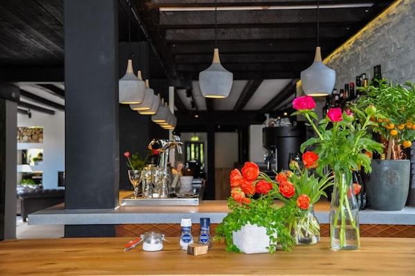 Bar (in der Unterkunft)