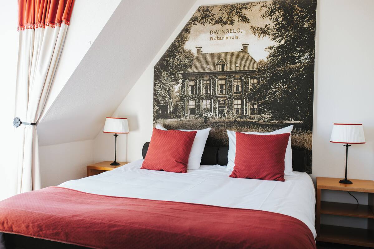 standard double room | 1 bedroom, in-room safe, desk, free wifi