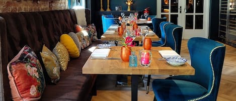 Daily buffet breakfast (EUR 17.50 per person)