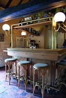 Bar (en la propiedad)