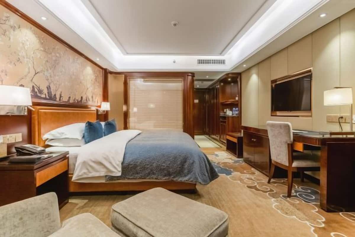 Minibar, Zimmersafe, Bügeleisen/Bügelbrett, Zustellbetten