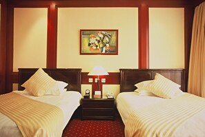 Minibar, in-room safe, desk, blackout curtains - Dong Hu Garden (Shanghai)