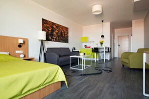 Desk, laptop workspace, blackout drapes, iron/ironing board - Go Hotel Shnelli (Tallinn)