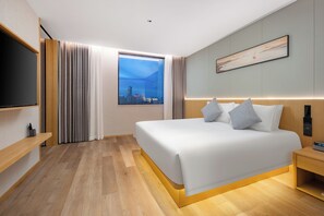 Hypo-allergenic bedding available, down comforters, pillowtop beds - Tian Ping Hotel (Shanghai)